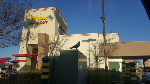 Hamburger Restaurant «In-N-Out Burger», reviews and photos, 15575 Hesperian Blvd, San Leandro, CA 94579, USA