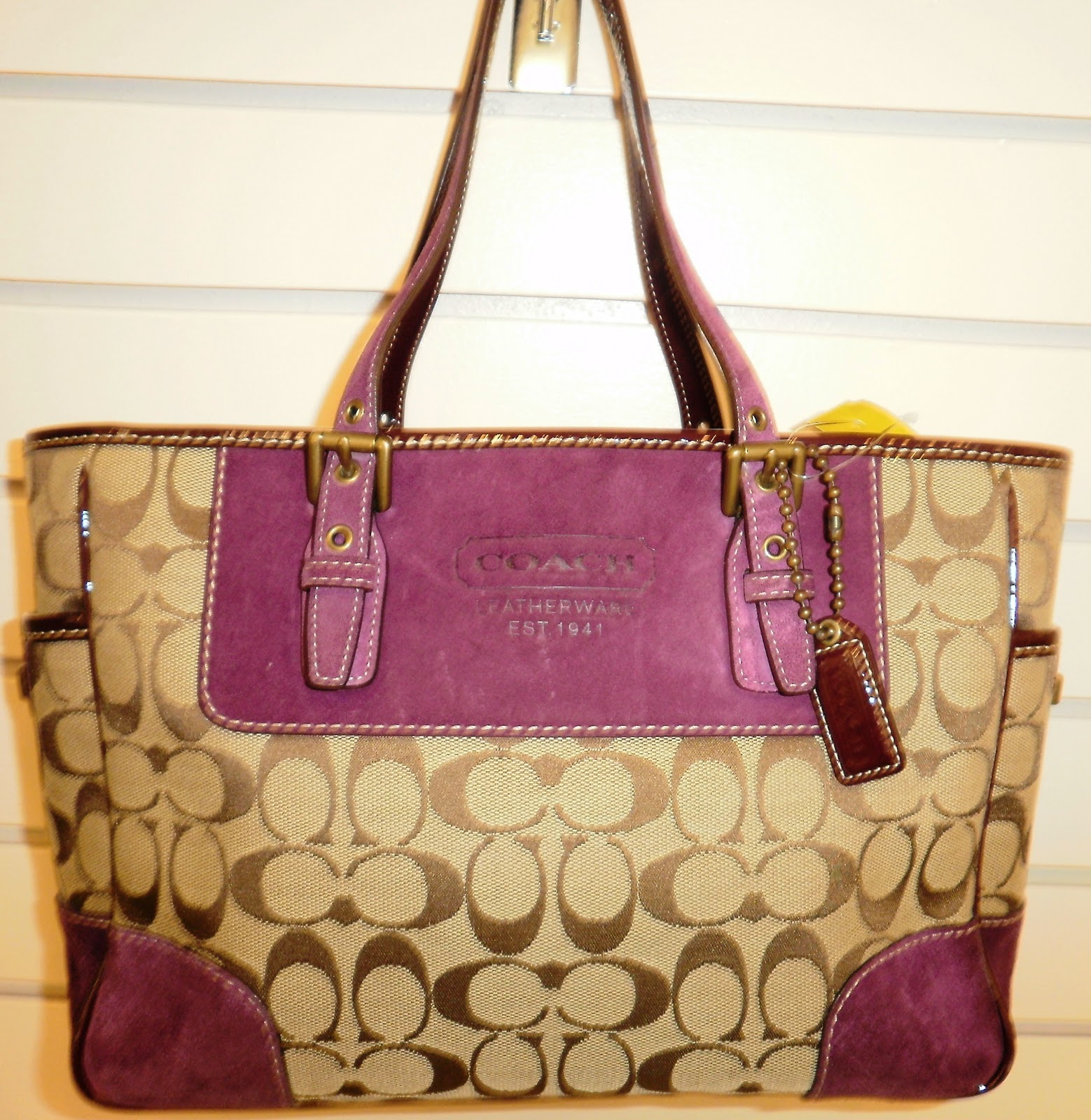 Uptown Consignment: HOT NEW HANDBAGS IN SOUTHINGTON!