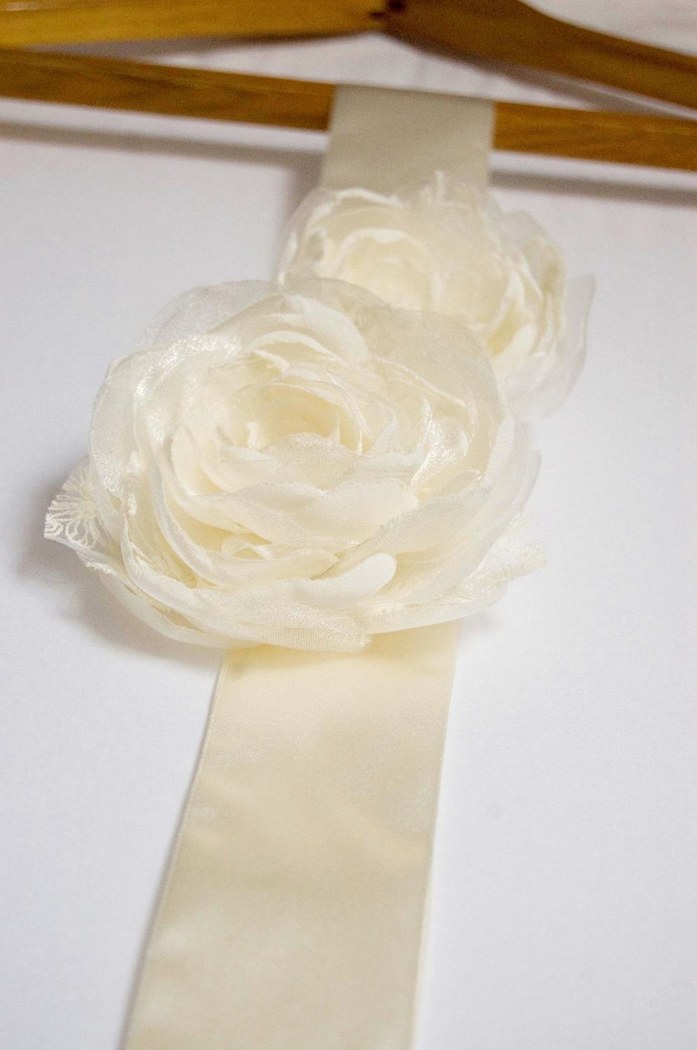 Bridal dress sash with 2 rose