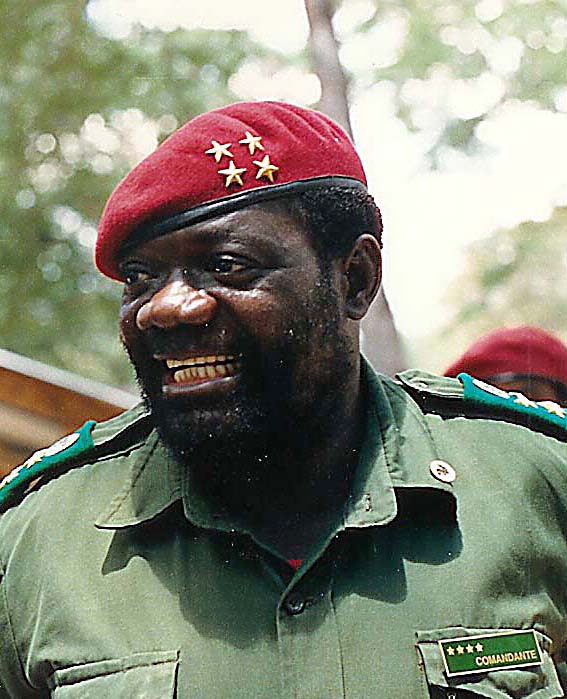 파일:external/upload.wikimedia.org/Jonas_Savimbi.jpg