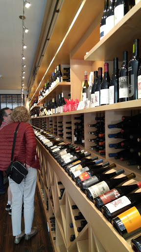 Wine Store «Half Moon Bay Wine & Cheese», reviews and photos, 421 Main St, Half Moon Bay, CA 94019, USA