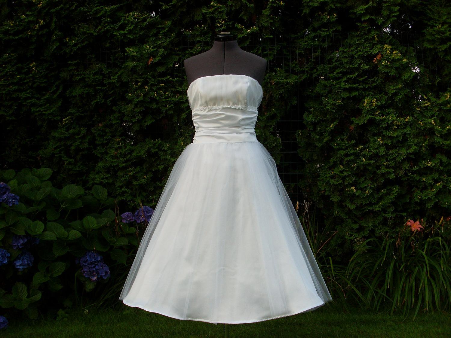 White 1950s Wedding Gown 50s dress size small or x small in stock