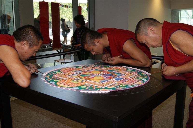 tibetan-sand-mandala-8