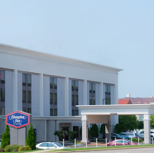 Hampton Inn Springfield logo