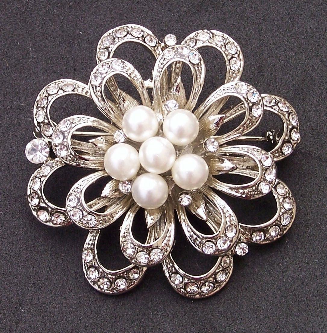 Beautiful Pearl Brooch