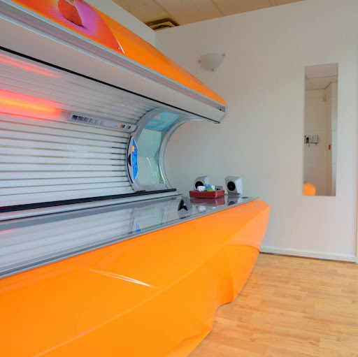 Cocoa Tanning Studio - Yaletown logo