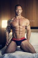 Men’s Perfect Body to Bookmark - Scott Cullens