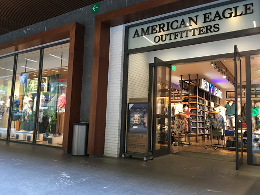 American Eagle Outfitters, Carretera Queretaro - San Luis Potosi #12410, Ejido el Salitre, Felix Osores Sotomayor Loc-L039, 76127 Santiago de Querétaro, Qro., México, Tienda de ropa para hombre | QRO