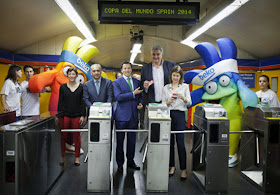 A la Copa del Mundo de Baloncesto 2014 en Metro y autobús