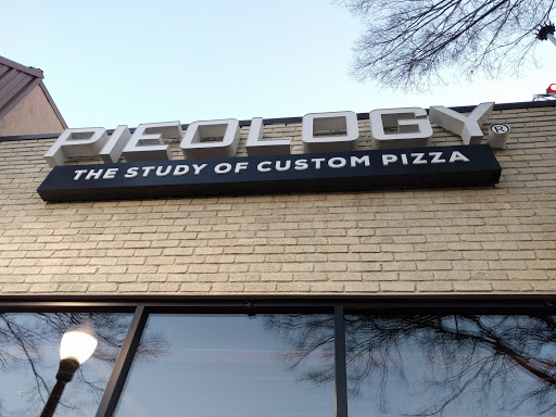 Pizza Restaurant «Pieology Pizzeria», reviews and photos, 1211 University Blvd #250, Tuscaloosa, AL 35401, USA