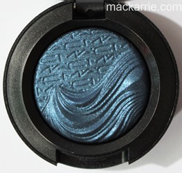 c_LunaExtraDimensionEyeshadowMAC1