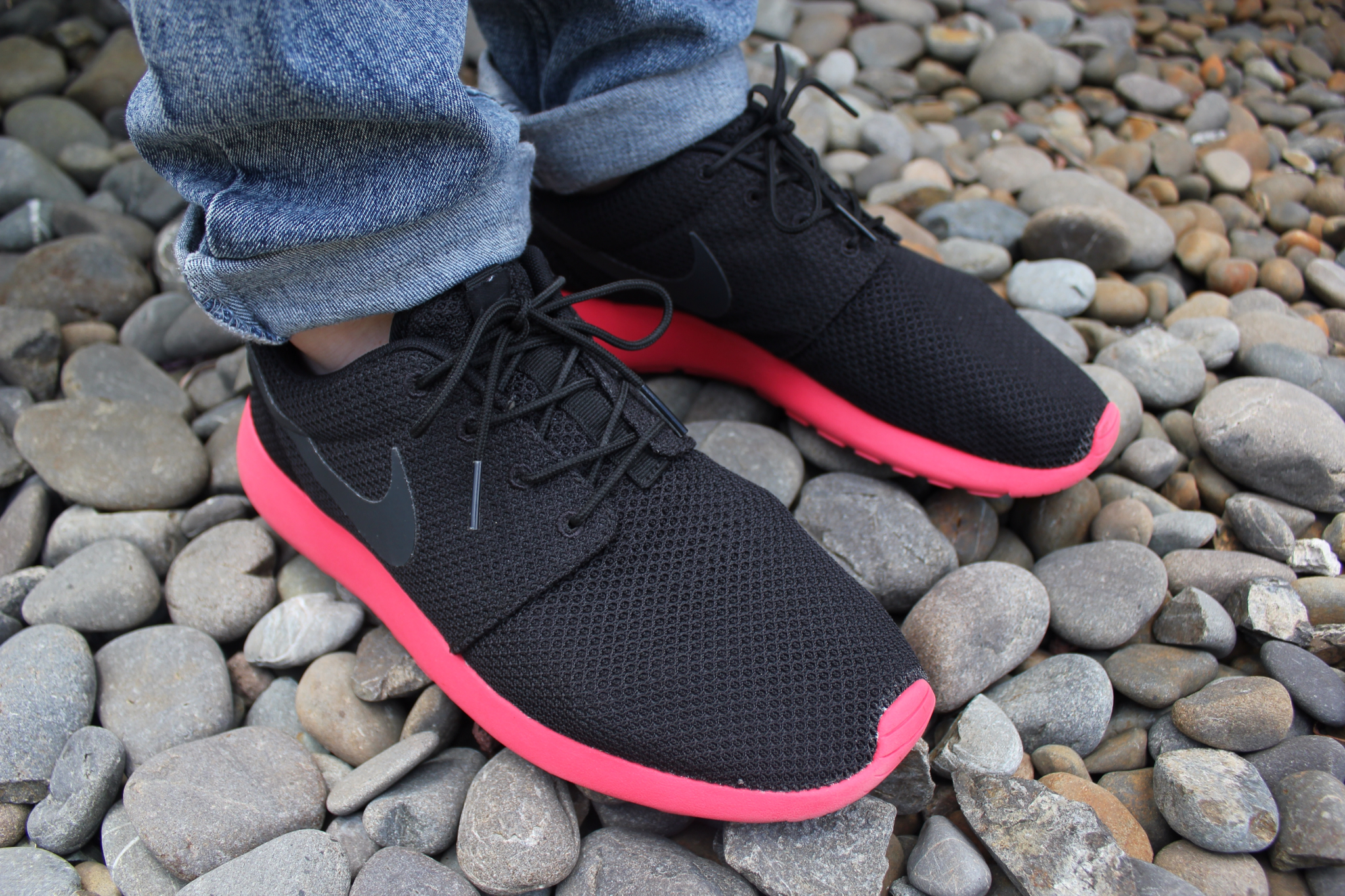 roshe run siren red