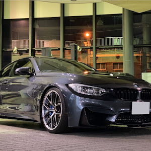 M4 クーペ F82