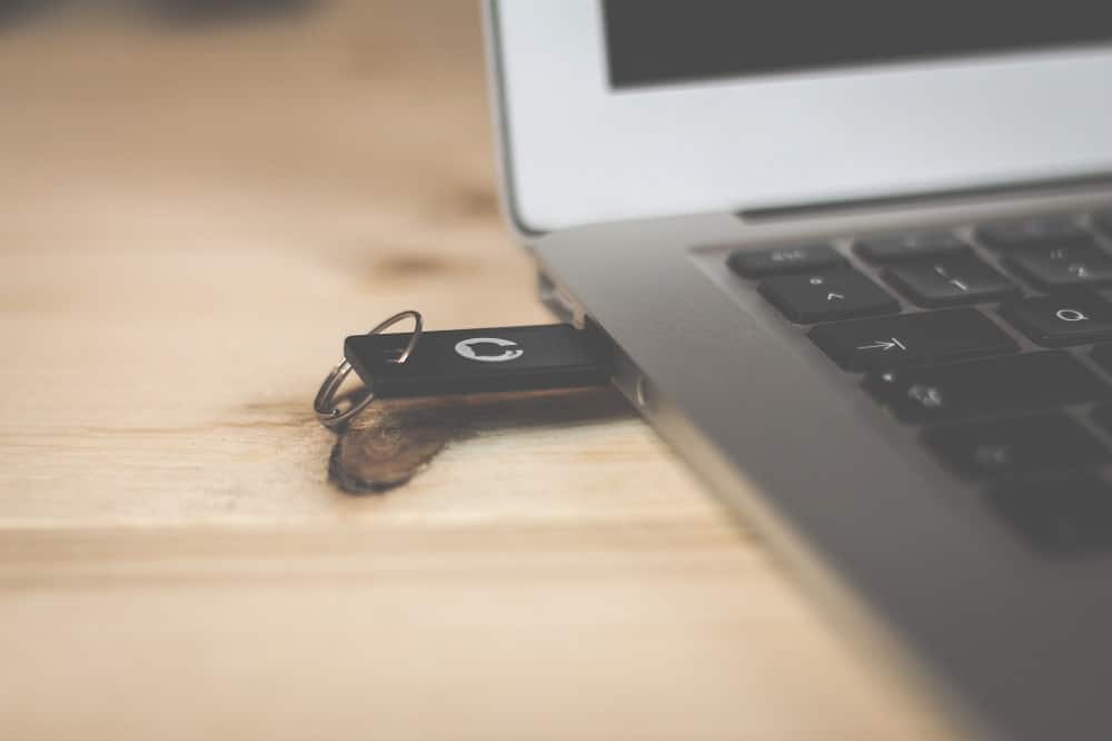 Recuperar Archivos de un Pen Drive Infectado con Virus