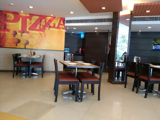 Pizza Hut, 1, 6th Main Rd, Gokulam 2nd Stage, Vani Vilas Mohalla, Mysuru, Karnataka 570002, India, Delivery_Restaurant, state KA