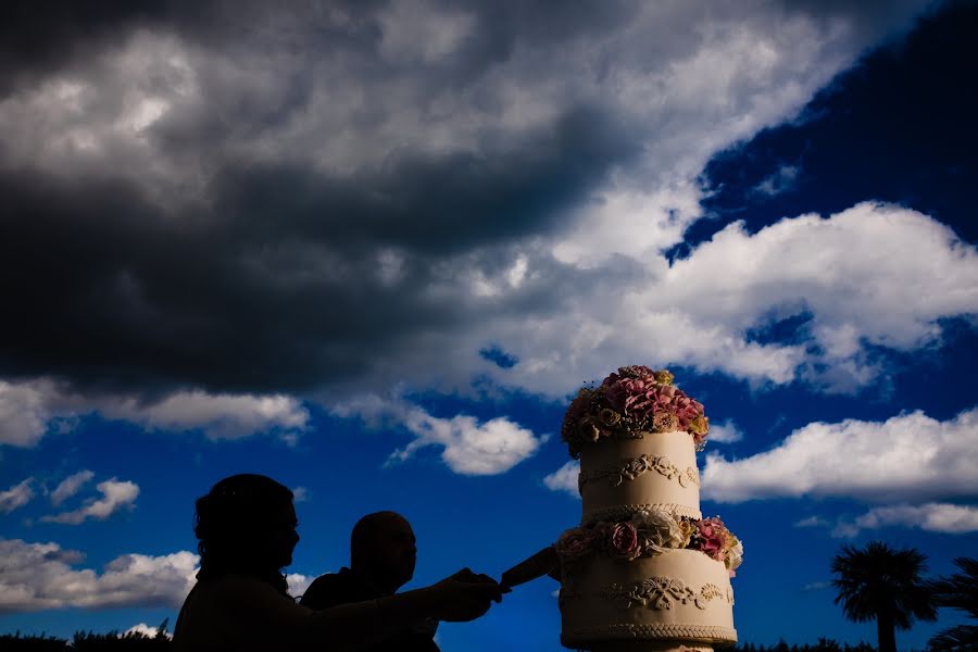 Wedding photographer Lorenzo Loriginale (lorenzoloriginal). Photo of 6 October 2019