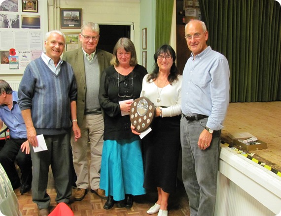 Treble Chance receive the Fred Lorimer trophy from Peter  Wainwright Quizmaster