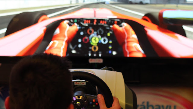 racing simulator do projekce pro realistické obrázky