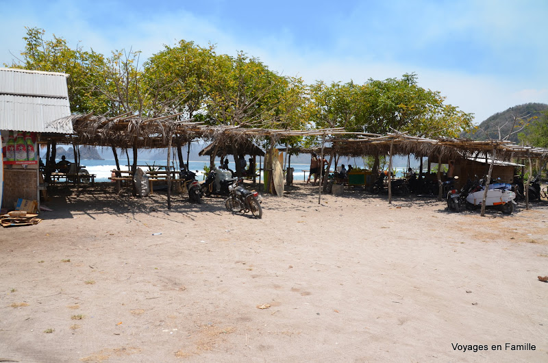 Mawi beach parking area