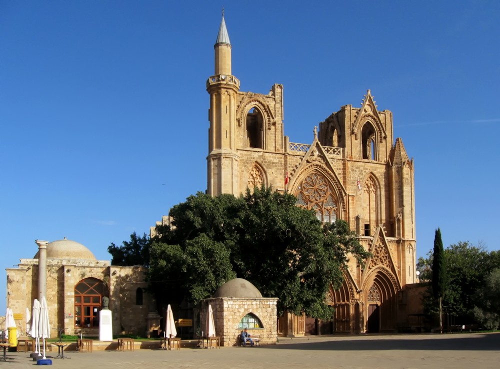 파일:external/upload.wikimedia.org/St._Nikolaos_Mustafa-_Pascha-Moschee_C.jpg