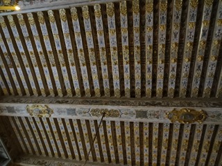 2015.08.08-061 plafond de la salle des gardes