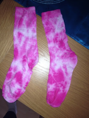 Swear By Fashion: DIY Tie Dye Socks