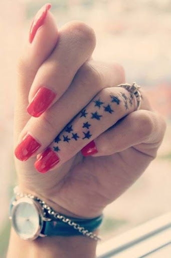 55 Inner Finger Tattoos Ideas