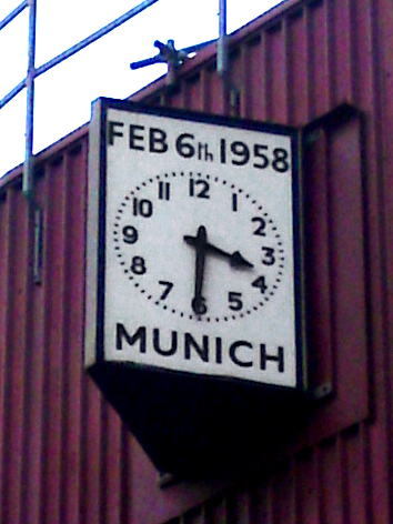 파일:external/upload.wikimedia.org/Munich_Clock.jpg