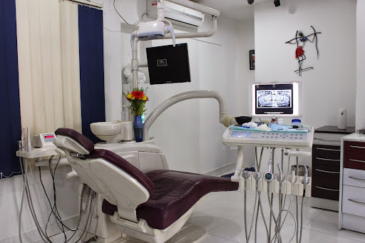Specialists Dental and Implant Center, No-ESI Hospital signal Junction,, Link Rd 4, Defence Colony, Indiranagar, Bengaluru, Karnataka 560038, India, Dental_Implants_Periodontist, state KA