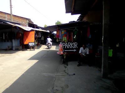 photo of Toko + Parkir Motor & Mobil "adidas" Djumirah