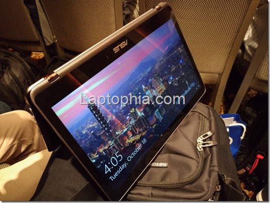 Desain Asus Zenbook Flip UX360UA