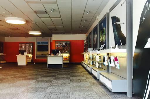 Cell Phone Store «AT&T Authorized Retailer», reviews and photos, 35354 E Michigan Ave, Wayne, MI 48184, USA