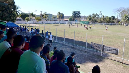 Pai Eterno e Estância Barro Preto vão disputar a final da Copa Rural de Futebol de Campo