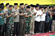 Pangdam I/BB Bersama Forkopimda Sumut Shalat Ghaib dan Doa Bersama Untuk Korban Tragedi Kanjuruhan