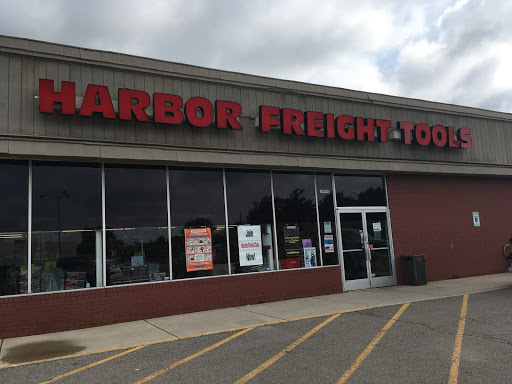 Hardware Store «Harbor Freight Tools», reviews and photos, 34900 Groesbeck Hwy, Charter Twp of Clinton, MI 48035, USA