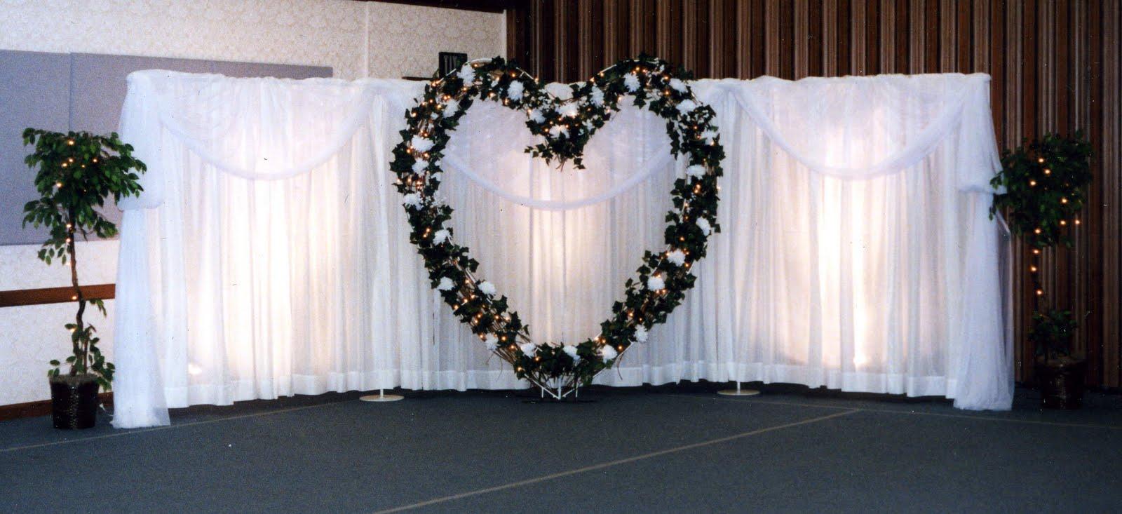 wedding backdrop lattice