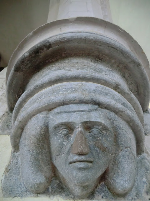 CIMG7991 Corbel, Warehorne church