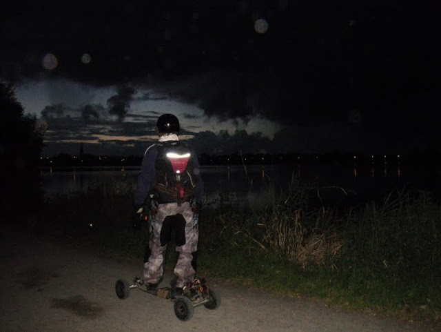 Etang du Bois Jolland (Saint Nazaire) de nuit Bmx_0007w