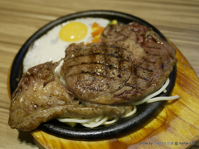 【食記】桃園Thickly Cut Steak 厚切牛排-桃園旗艦店-板橋亞東原創@桃園 : CP值不錯, 吃飽飽不用花大錢的平價牛排餐廳 下午茶 區域 午餐 吃到飽 排餐 晚餐 桃園市 美式 西式 豬排 鐵板料理 飲食/食記/吃吃喝喝 