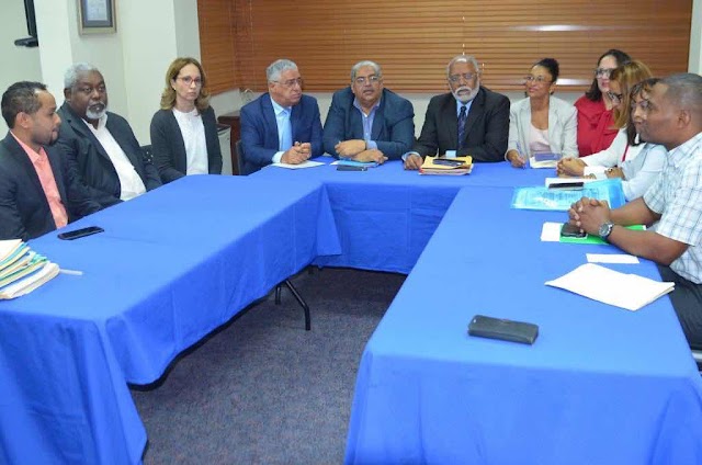 SNS y CMD abordan temas de interés para el sector salud  