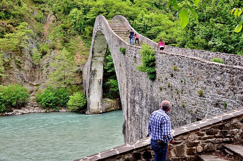 plaka-bridge-11