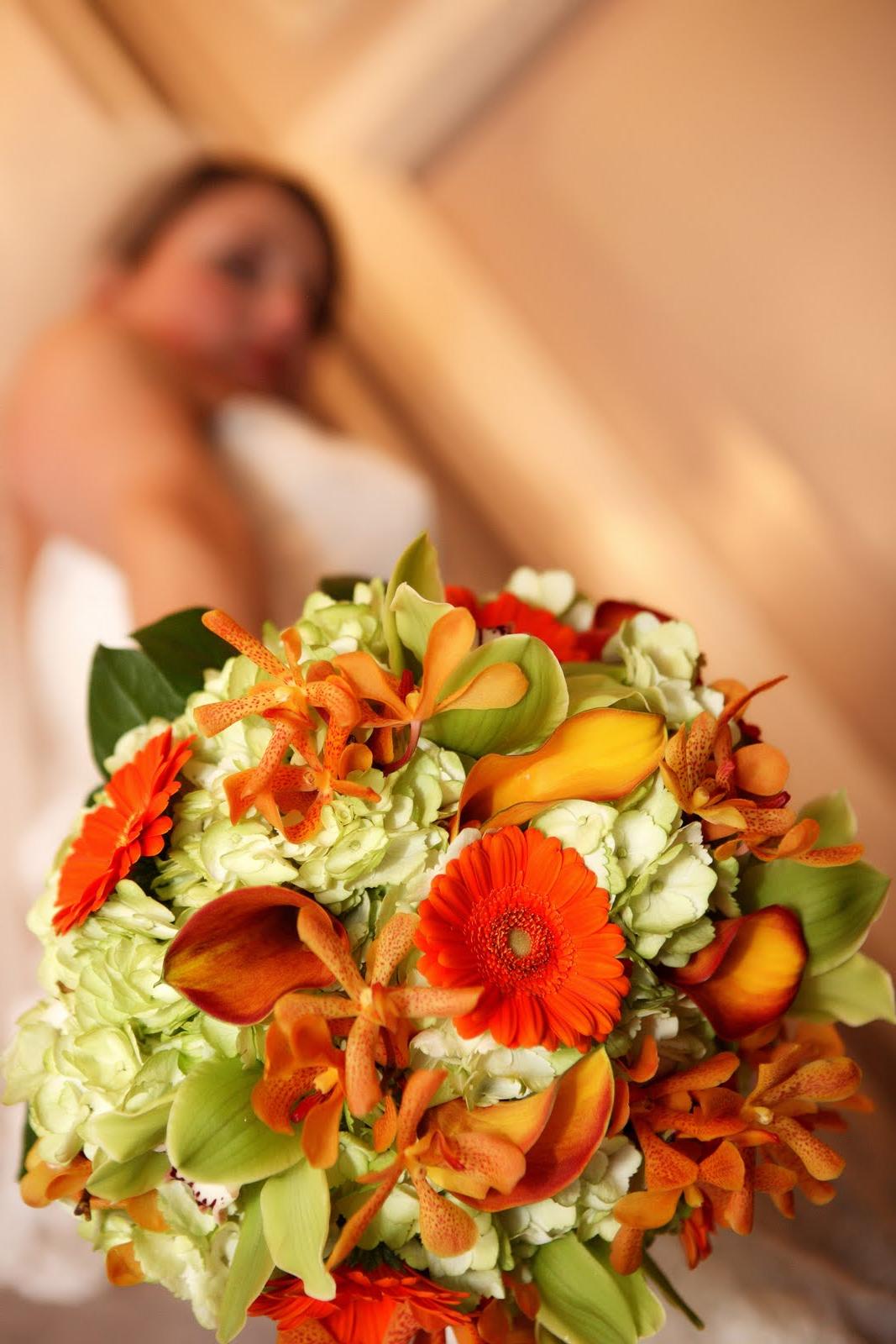 Aww, the bridal bouquet!