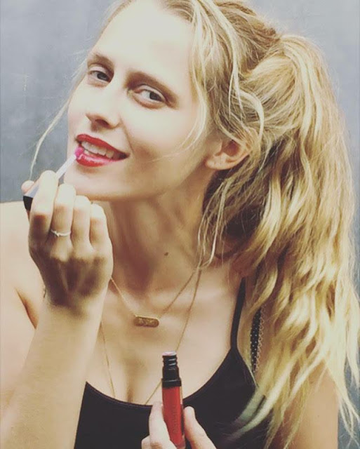 Teresa Palmer Awesome Profile Pics