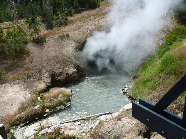 Valle Hayden. Mud Vulcano y Sulphur Caldron. Black Sand Basin.  13 de Julio. - LAS ROCOSAS DE CANADA. YELLOWSTONE Y GRAND TETON. (10)