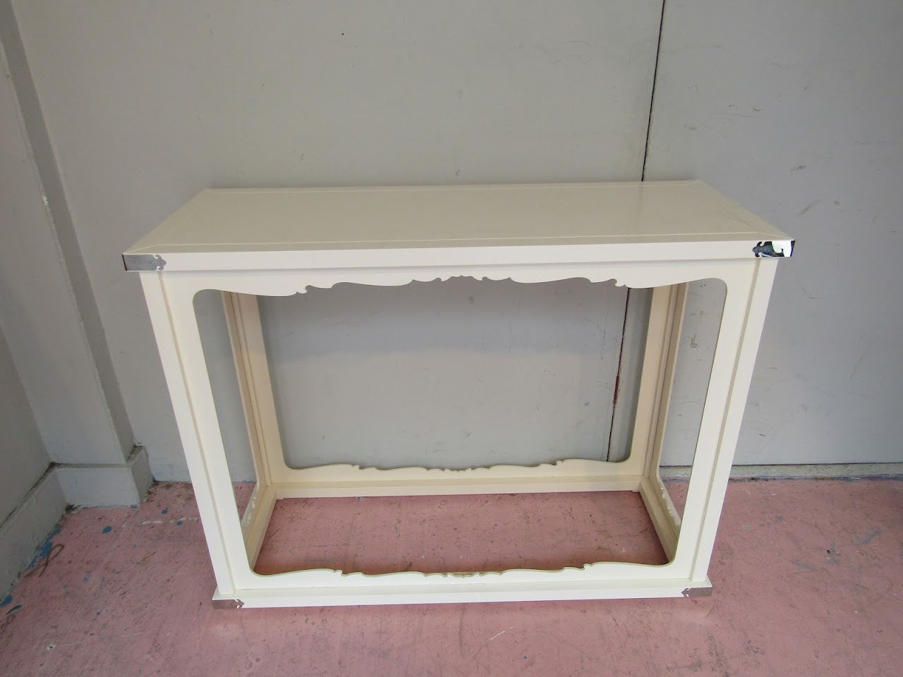 Scalloped Console 2