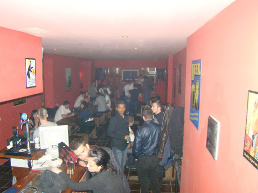 Cleo Pub
