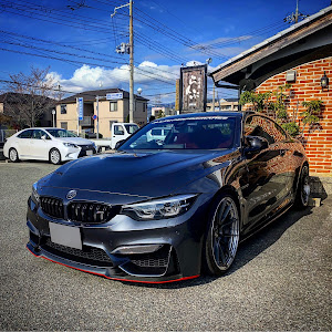 M4 クーペ