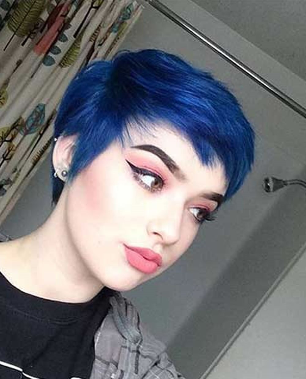 Blue short hair combinations & Pixie haircut ideas for ladies 2019