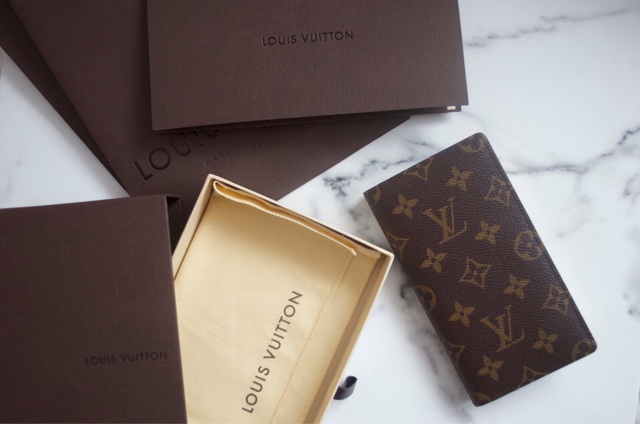 NEW PLANNER OPTION: Louis Vuitton Pocket Agenda Cover & Brazza Wallet first  look 