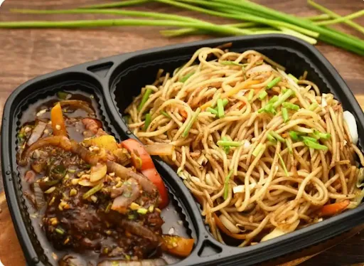 Choice Of Hakka Noodles [300 Grams] With Veg Manchurian [4 Pieces]